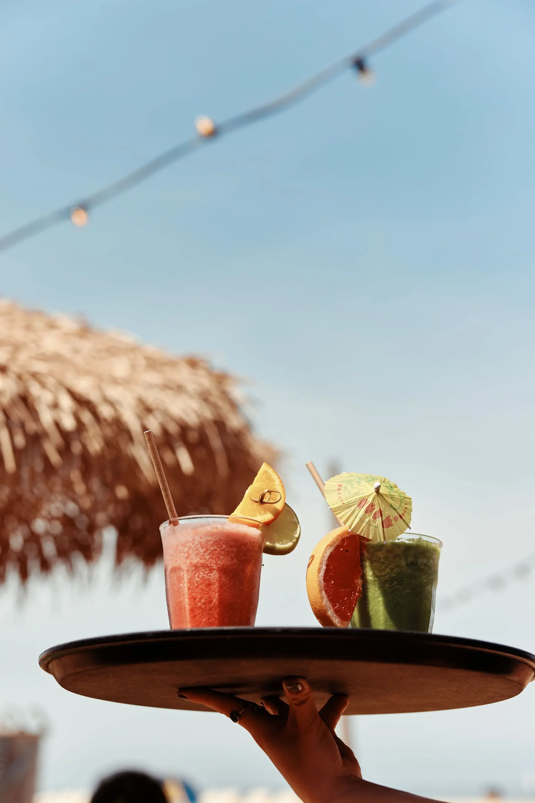 Diverse zalige smoothies worden serveerd bij strandtent den haag